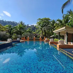 Baan Khaolak Resort